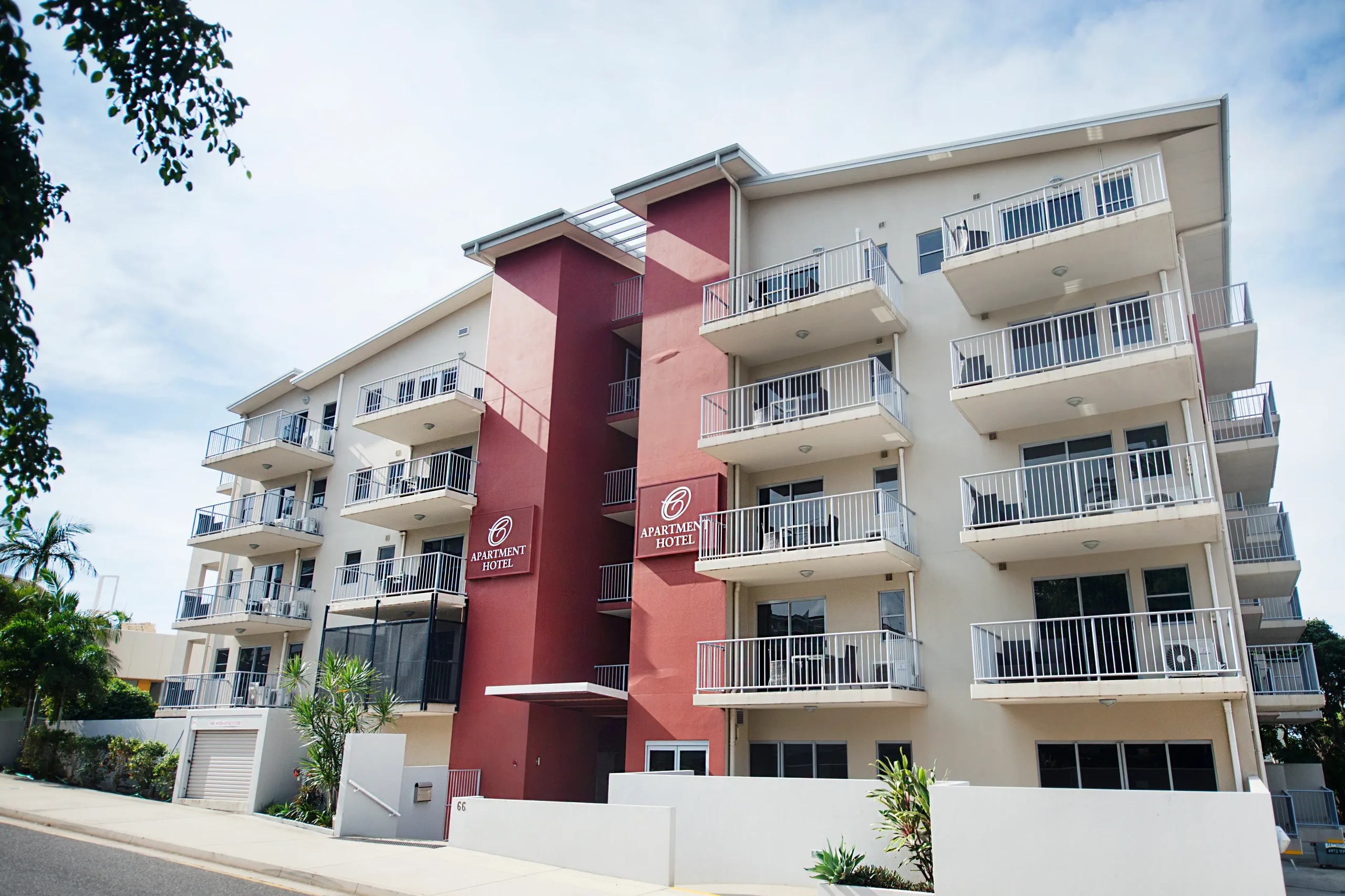 Front view of Gladstone City Central Apartment Hotel, a convenient and modern venue for Gladstone conference events and corporate stays.