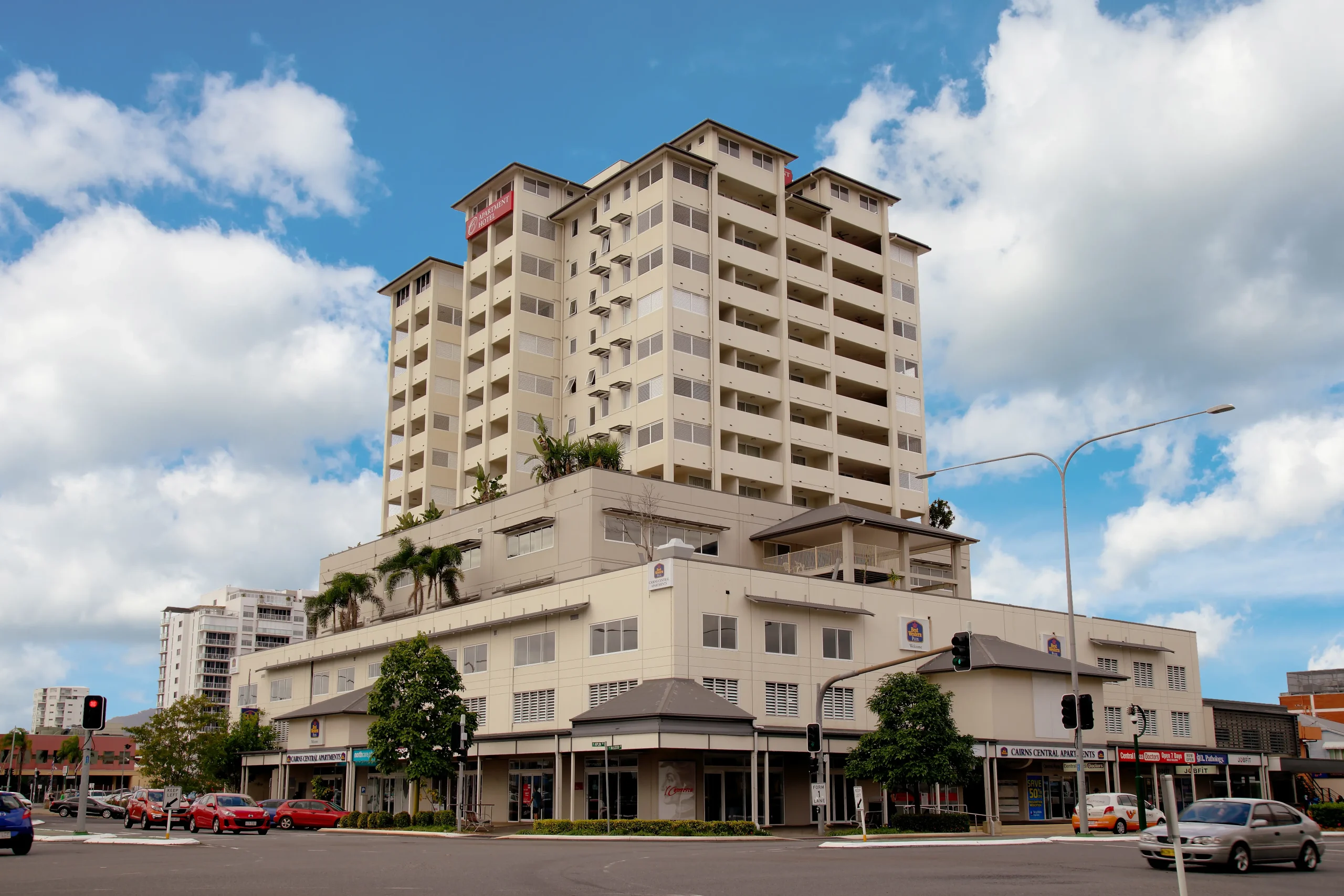 Exterior view of Cairns Central Plaza Apartment Hotel, ideal venue for a Cairns Conference in the heart of the CBD.